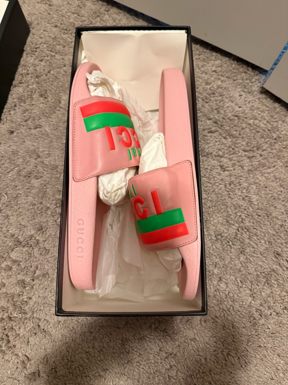 Gucci Pink Slide with Green and Red Stripes and Raised Logo - Picture 2 of 4
